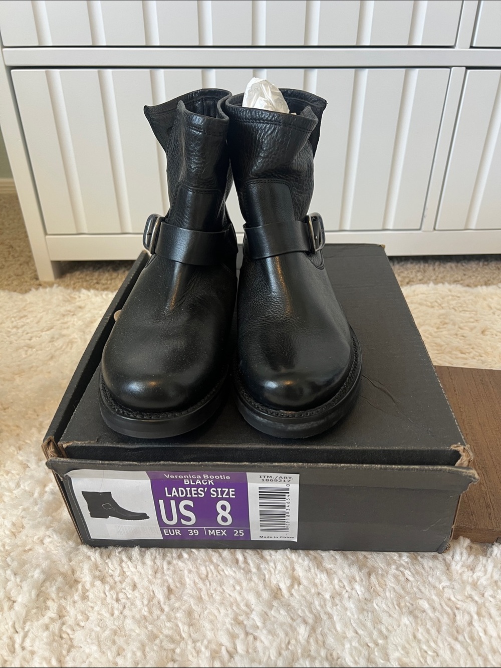 FRYE Veronica flex bootie size 8, new with box - Picture 2 of 5